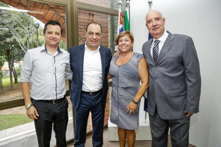Em pouco mais de um ano, Auricchio troca 3 secretários em S.Caetano