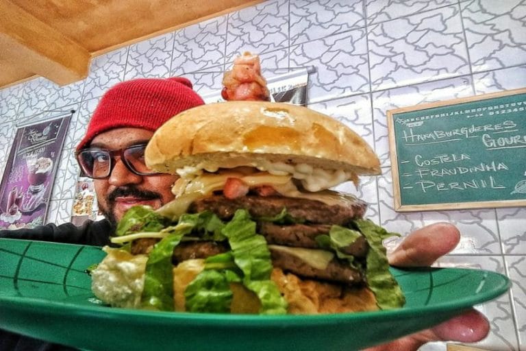 + Que Bom Lanches completa 2 anos com sanduíches qualificados em Santo André