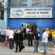 Servidores de Diadema paralisam serviço em 24 de maio