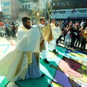 Missa de Corpus Christi reúne 15 mil fiéis em Mauá