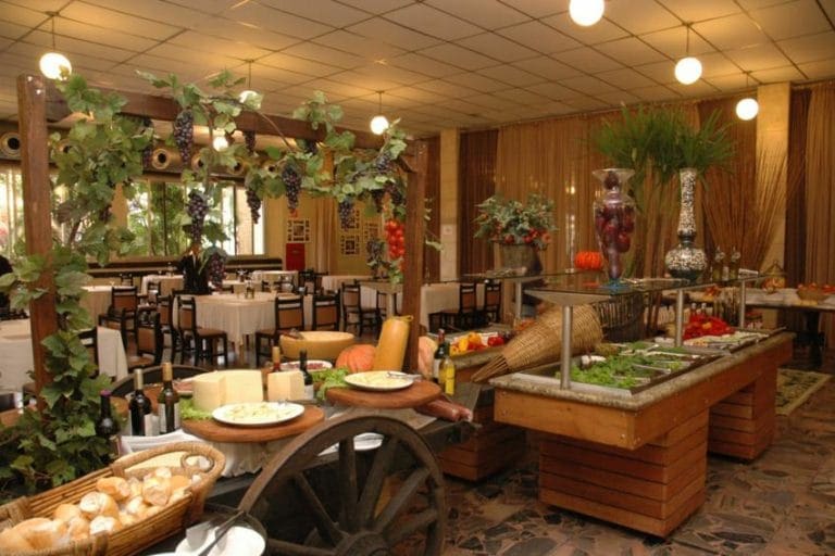 Faturamento de restaurantes no Dia das Mães deve crescer 10% neste ano