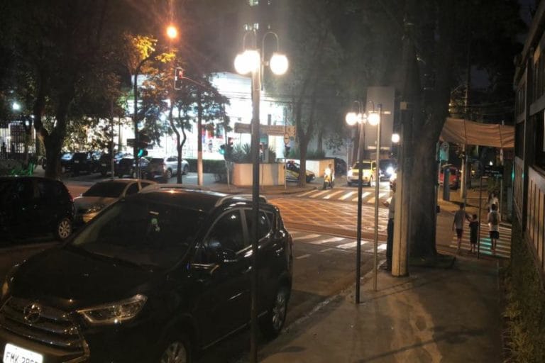 Bairro Jardim, em Sto.André, vive onda de assaltos; assista vídeos