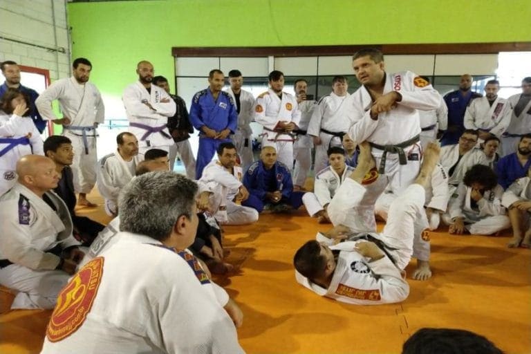 Seminário de Jiu-Jitsu reúne 100 atletas em Ribeirão Pires