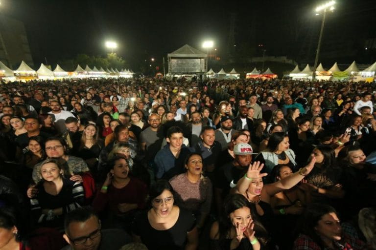 Michel Teló e Mumuzinho cantam neste fim na Festa Junina de Mauá