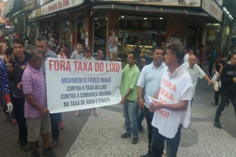 Taxa do lixo de Mauá gera manifestação e representação no Ministério Público