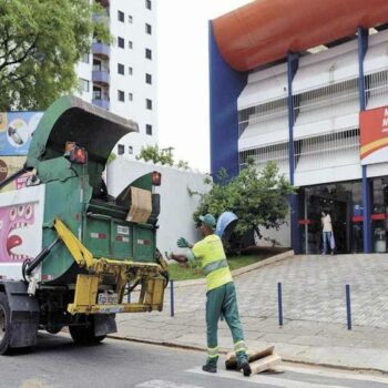 Morando admite falha em varrição e diz que licitação do lixo será dia 18