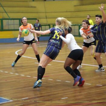 Santo André vence São Bernardo na final do handebol feminino