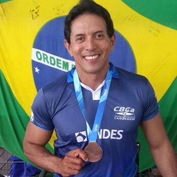 Atleta de São Bernardo conquista ouro no Mundial de Paracanoagem