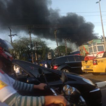 Fábrica de tintas pega fogo em Diadema; Veja vídeo