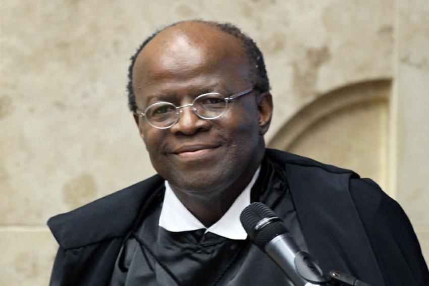 Joaquim Barbosa, ex-ministro do STF, declara voto em Haddad