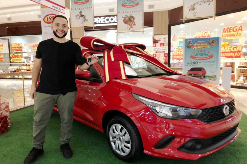 Mecânico de Santo André ganha carro 0km em sorteio do Atrium Shopping