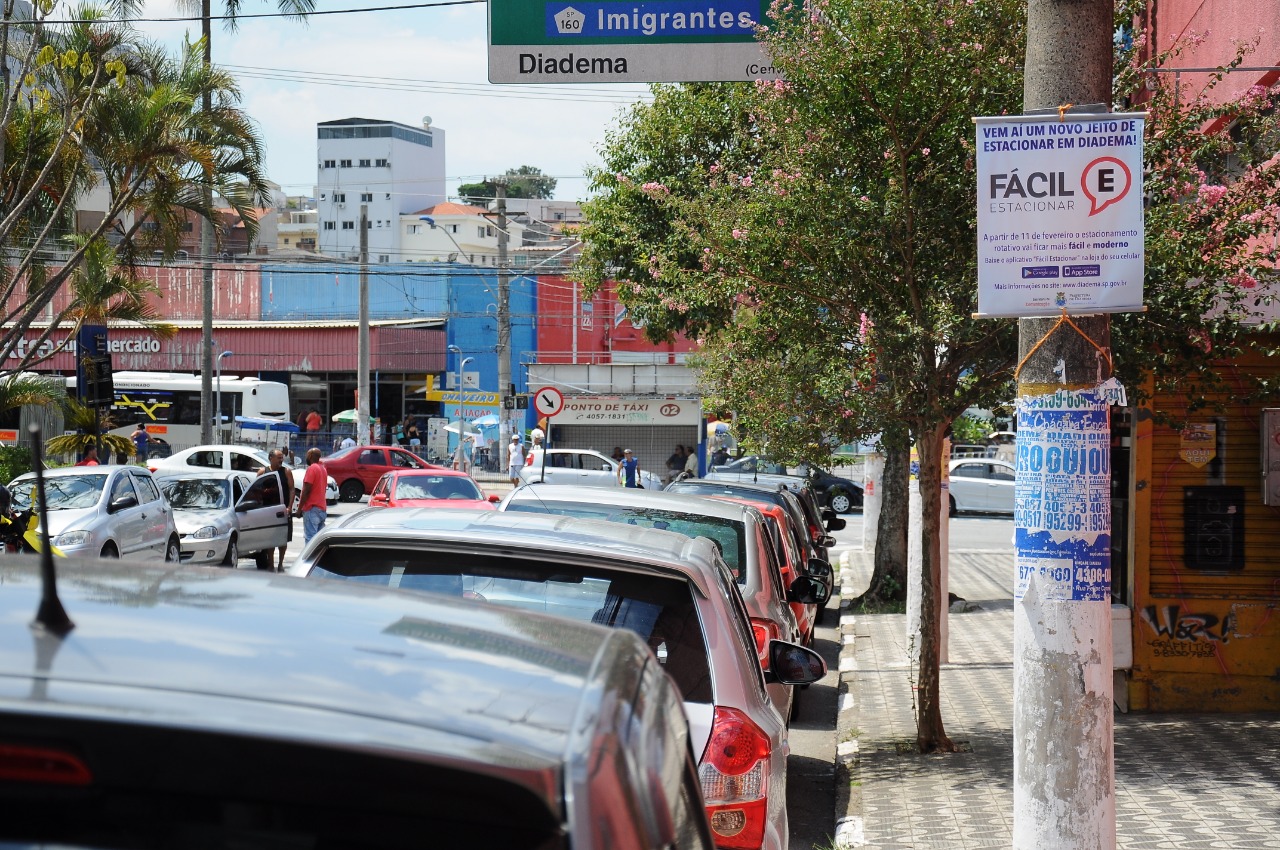 Diadema amplia para 2,5 mil vagas de zona azul em bairros e cria aplicativo