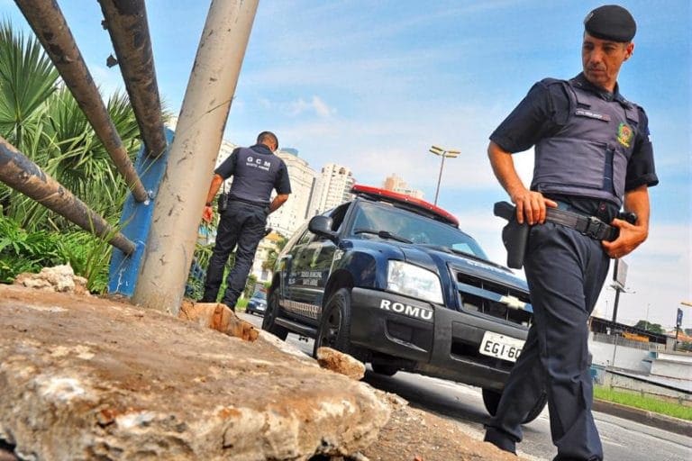 Furto de fiação em viaduto de Sto.André causa prejuízo de R$ 10 mil e 2 são presos