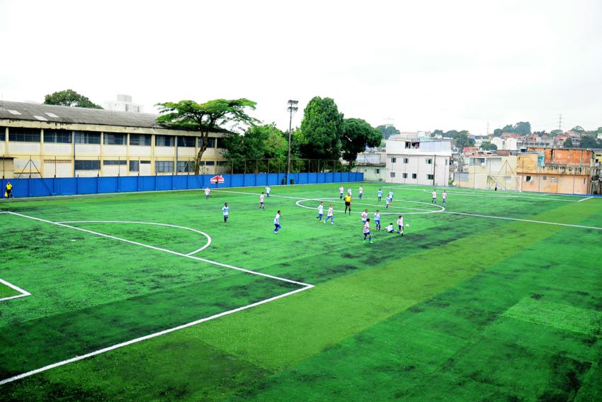 Campo do Jardim ABC é entregue pelo prefeito de Diadema