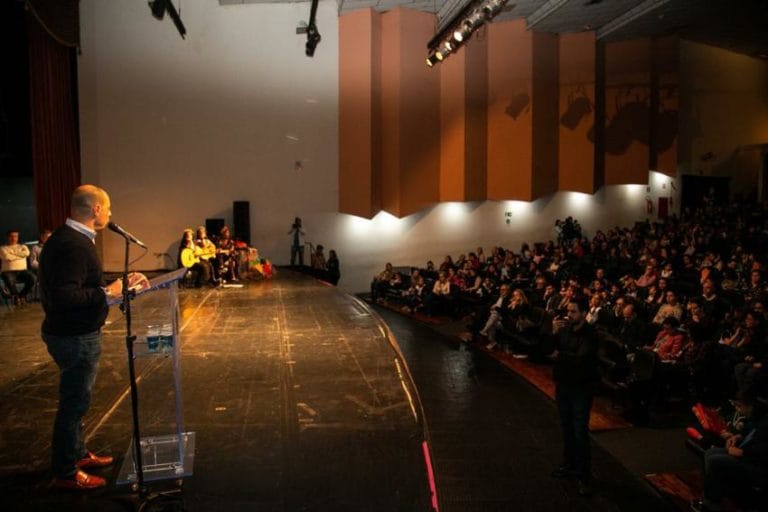 Auricchio lança programa Almoço na Escola para 12 mil alunos