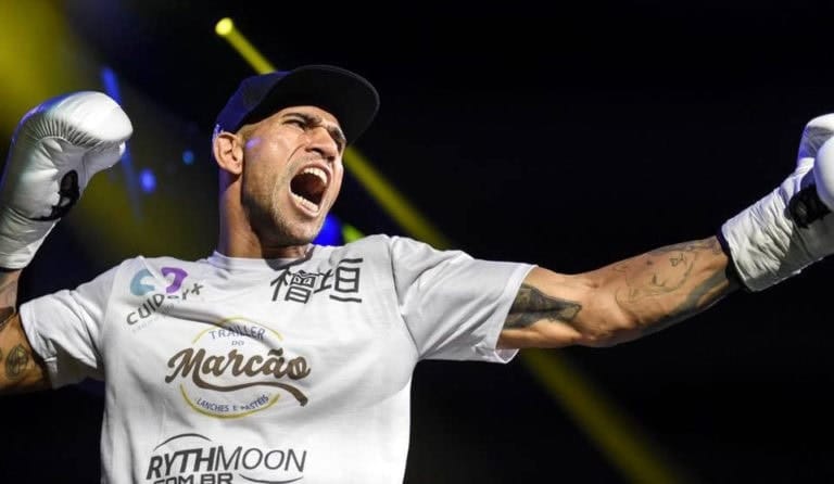 Alex Poatan sobe de categoria e disputa o título interino no Glory 68