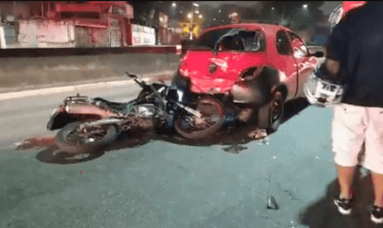 Acidentes com carros e motos em Sto.André e S.Bernardo deixam vítimas