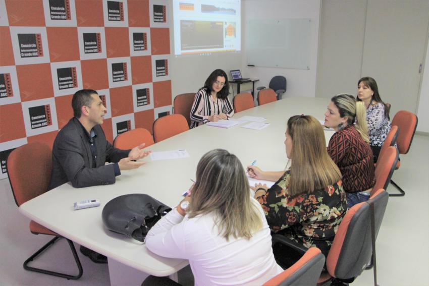 MP propõe análise de afastamentos de profissionais da educação no ABCD