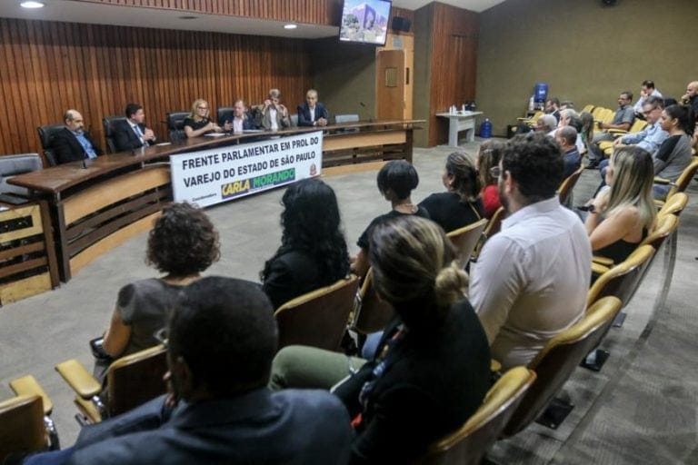 Carla Morando lança Frente Parlamentar em Prol do Varejo no Estado