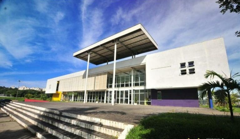Após uma temporada fechado a pedido do MP, Teatro de Mauá reabre