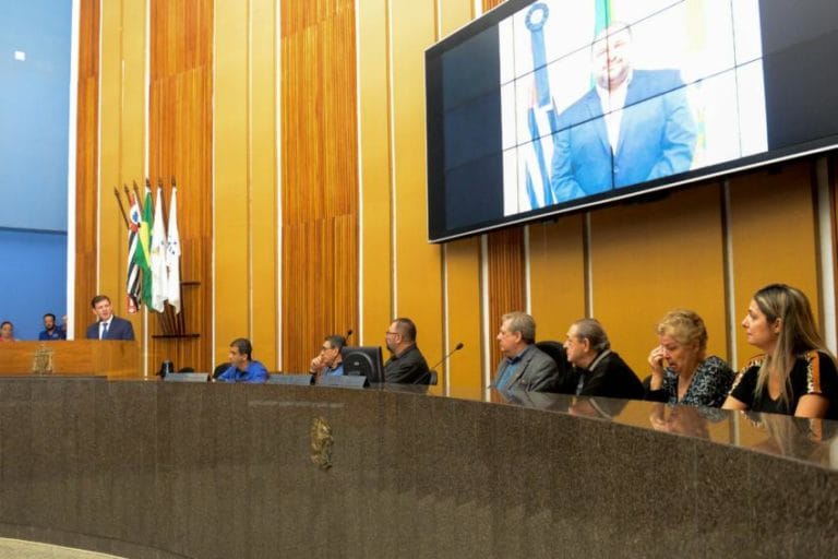 Prefeito e vereadores choram na eleição para presidente Câmara de S.Bernardo