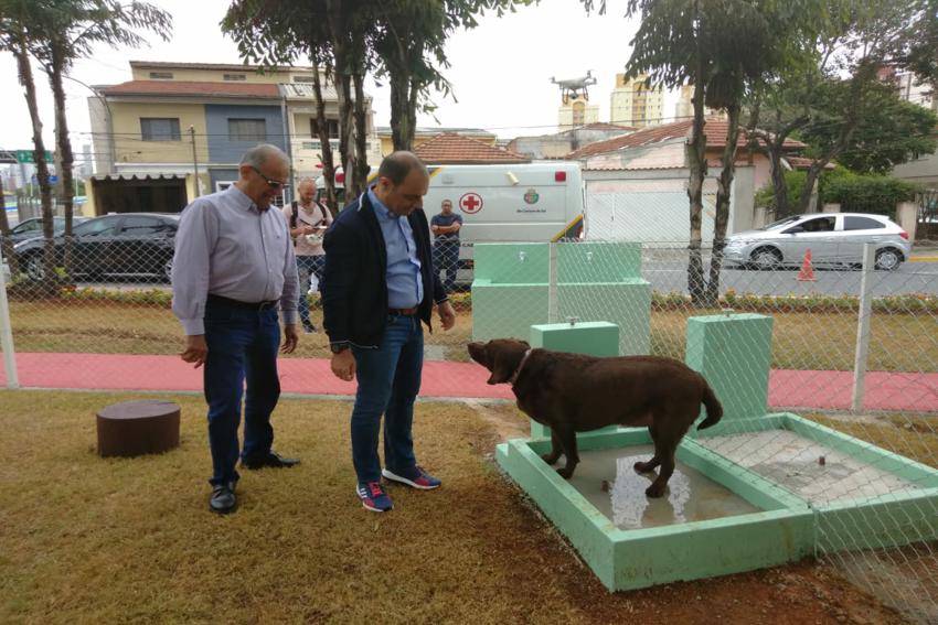 Prefeito de S.Caetano entrega praça e anuncia mais 10 revitalizações