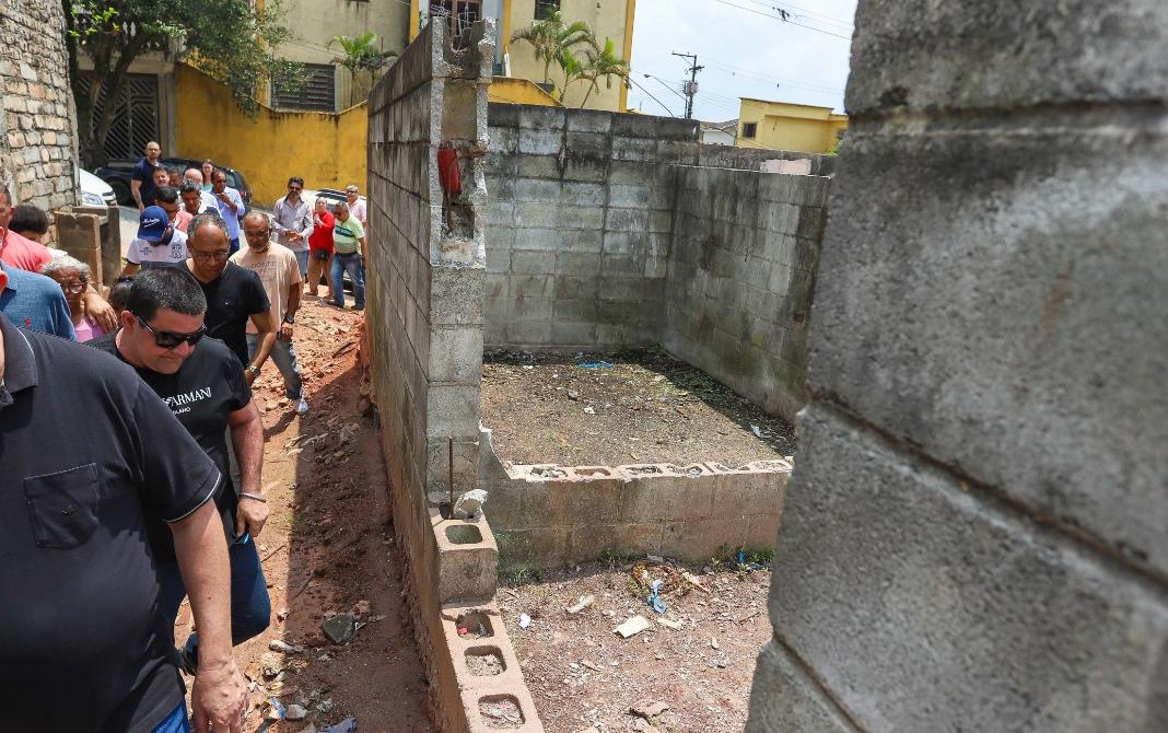 Prefeitura retoma obra de UBS parada há sete anos no Jd.Santo André