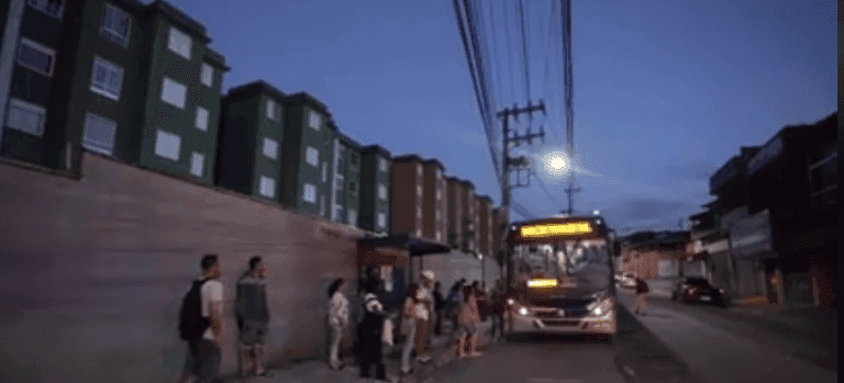 Arrastões em pontos de ônibus de Mauá crescem e 73% das vítimas são mulheres