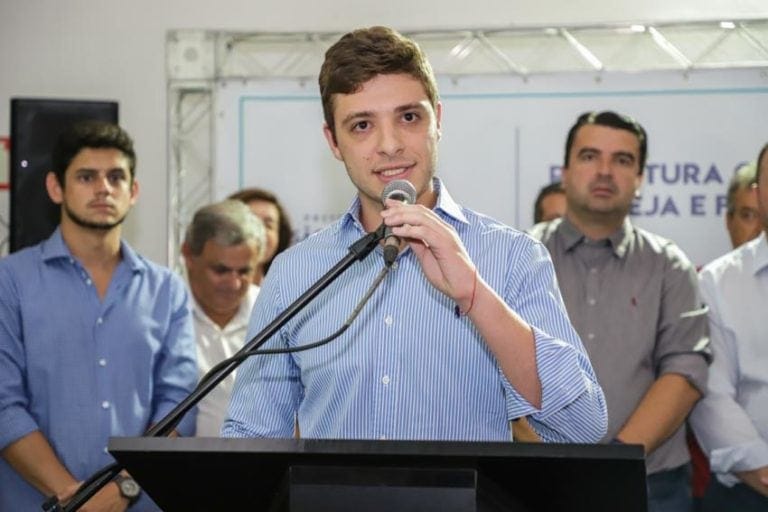 Auricchio assina ordem de serviço das obras do Atende Fácil Saúde