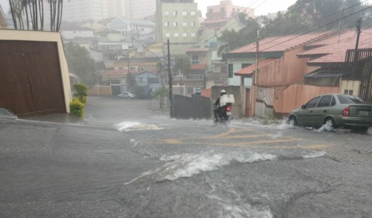 Chuvas causam alagamentos no ABCD e Mauá é a mais castigada