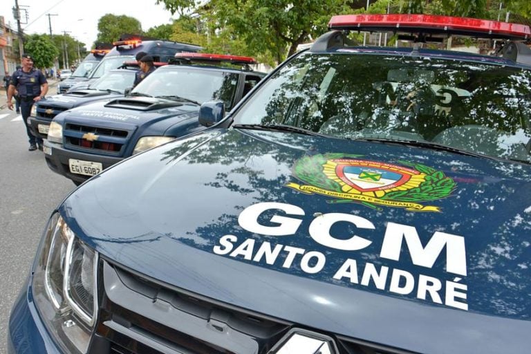 Sto.André faz operação com 30 GCMs nas ruas do Jardim Las Vegas