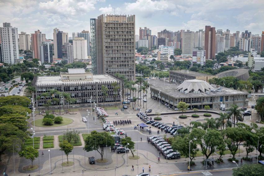 Dois integrantes do 1º escalão de Paulo Serra estão com Covid