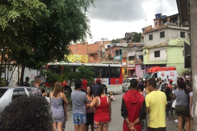 Criança de 2 anos morre atropelada por ônibus em Mauá