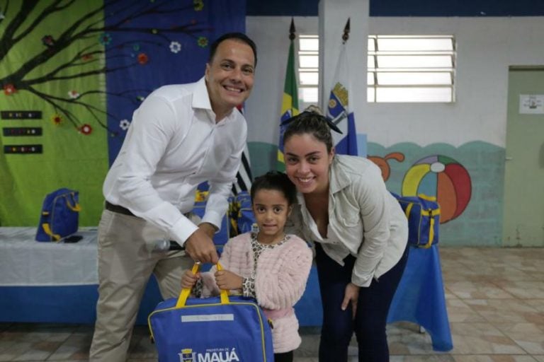 Alunos de Mauá recebem Kits escolares no início do ano letivo