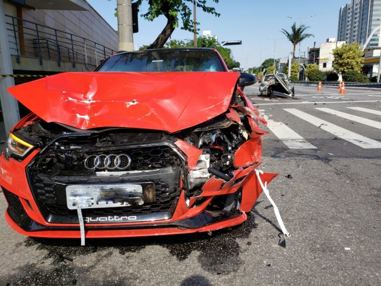 Polícia prende 2 envolvidos em acidente com 4 carros em S.Caetano