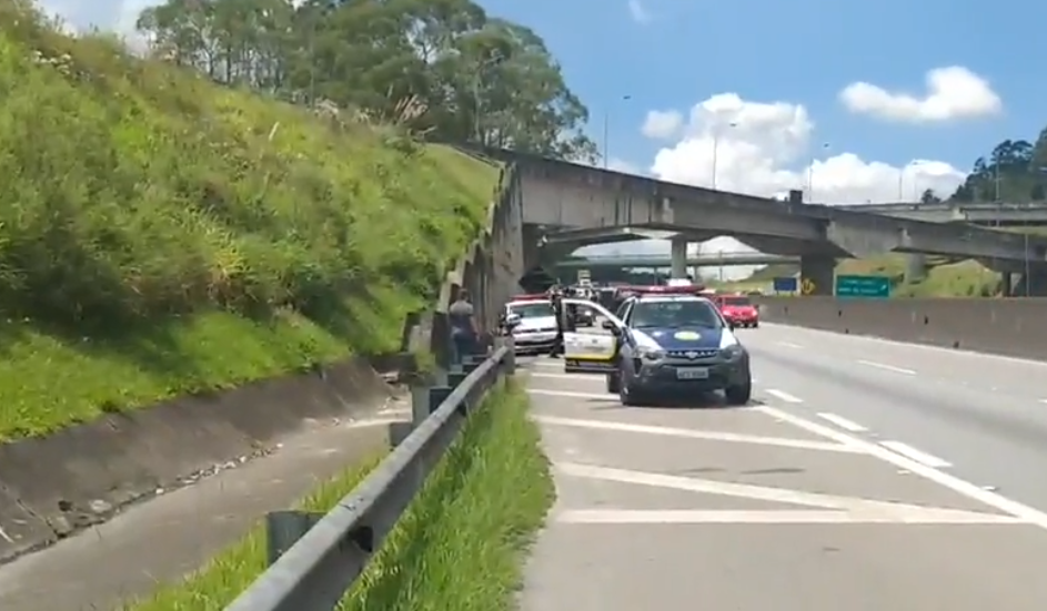 Em S.Bernardo, bandidos roubam policial, tentam matá-lo, mas arma falha