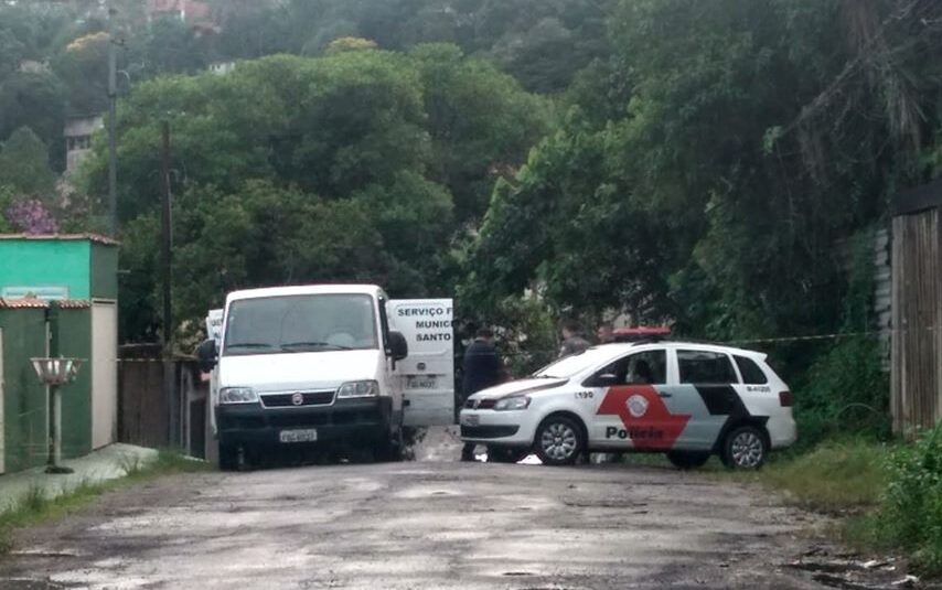 Homem é morto em Sto.André enquanto conversava com um grupo de pessoas  