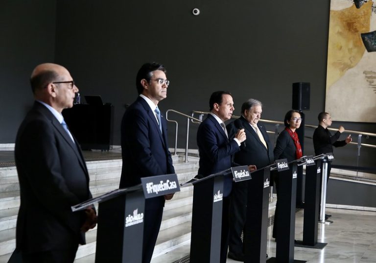 Doria reforça austeridade econômica e suspende despesas