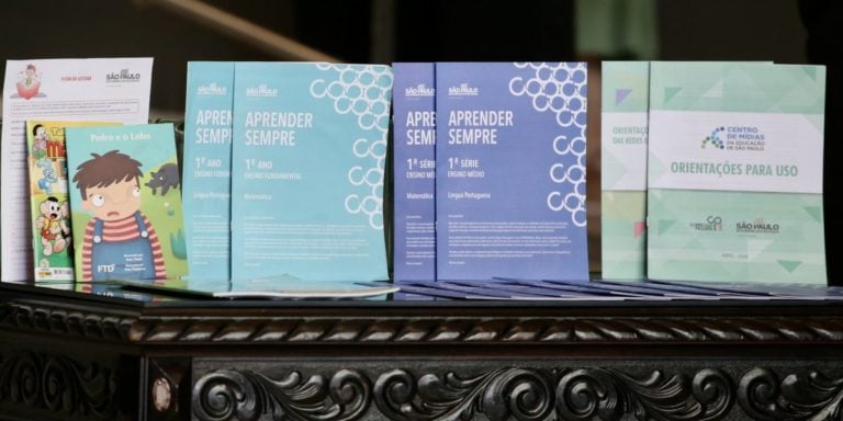 Estado entrega 3,5 milhões de kits com material pedagógico para aulas em casa