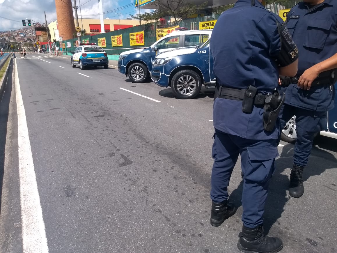 Bandidos tentam roubar veículo e, na fuga, são baleados pela GCM de S.Bernardo