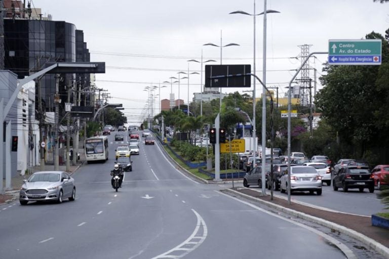 Motorista flagrado em alta velocidade é preso por embriaguez ao volante em S.Caetano