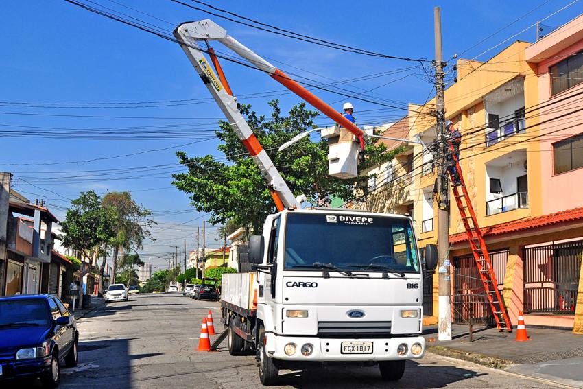 Sto.André solicita esclarecimento sobre cobrança abusiva em tarifas de energia