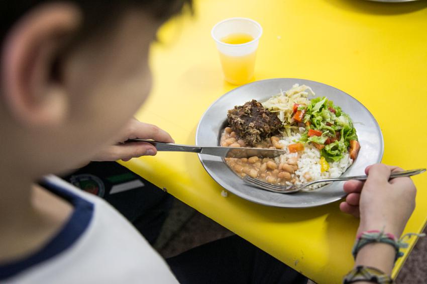 Auxílio merenda de R$ 90 é prorrogado por mais 2 meses para alunos S.Caetano 