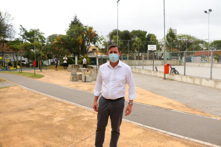 Orlando Morando comemora 3 anos e meio do programa Praça-Parque