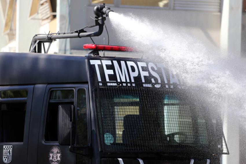 Tempestade é usado mais uma vez e dispersa 10 mil em bailes funks de Diadema