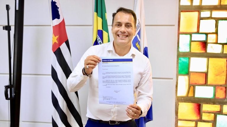 Após reclamações de consumidores, Atila notifica Enel por contas de luz