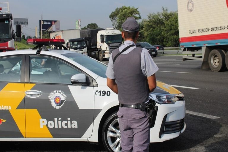PM Rodoviária apreende quase 600 tijolos de cocaína em São Bernardo