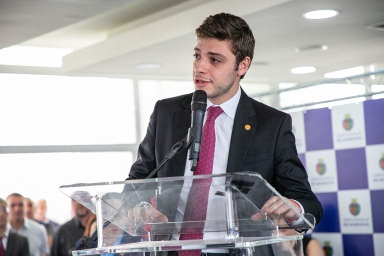 Thiago Auricchio cobra prioridade da União no combate à violência contra a mulher