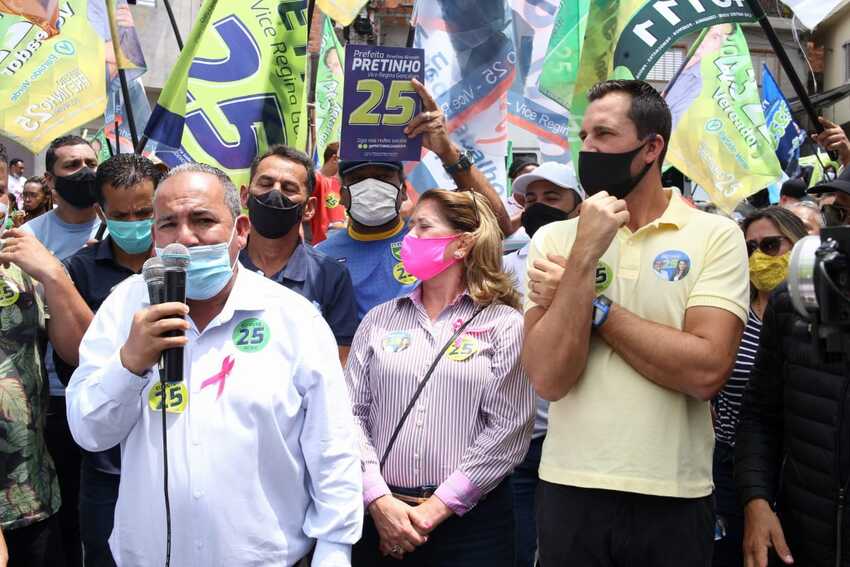 Com críticas ao PT, Pretinho, Lauro e Márcio da Farmácia se unem em ato; Veja vídeos