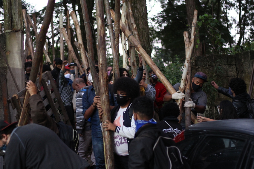 GCM de São Bernardo desocupa terreno invadido por 200 famílias